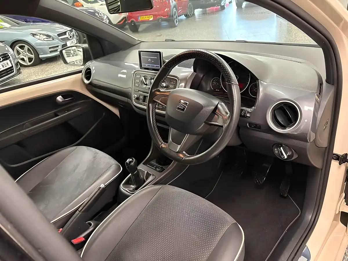 Used 2015 SEAT Mii Mango Beige - Interior and Exterior details 2