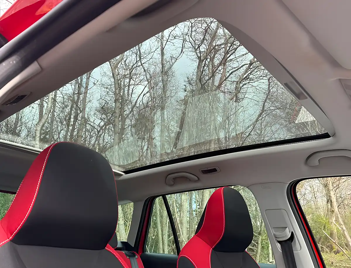 Used 2015 Skoda Fabia Monte Carlo Corrida Red - Interior and Exterior details 9