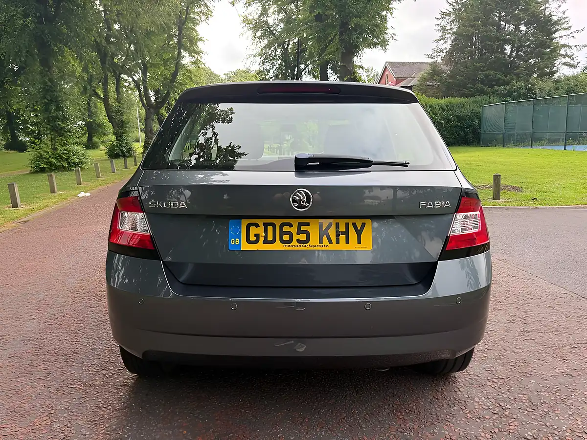 Used 2015 Skoda Fabia S Grey - Interior and Exterior details 4
