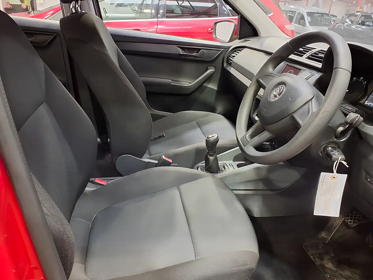 Used 2015 Skoda Fabia S Red - Interior and Exterior details 5