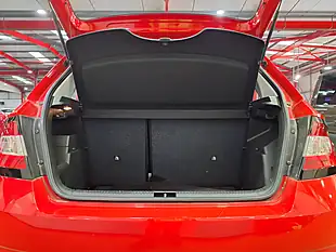 Used 2015 Skoda Fabia S Red - Interior and Exterior details 9