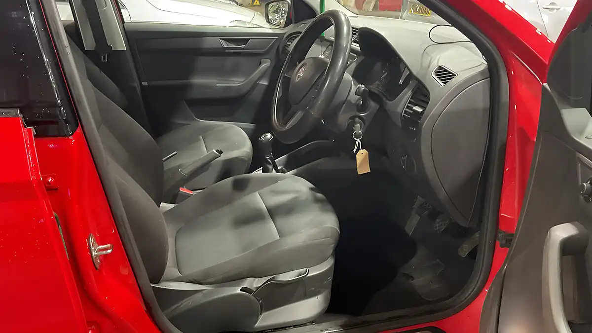 Used 2015 Skoda Fabia S Red - Interior and Exterior details 10