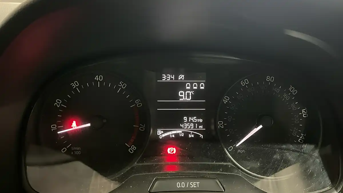 Used 2015 Skoda Fabia S Red - Interior and Exterior details 11