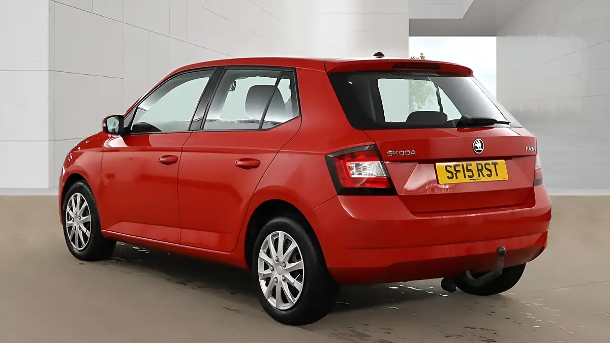 Used 2015 Skoda Fabia S Red - Interior and Exterior details 3