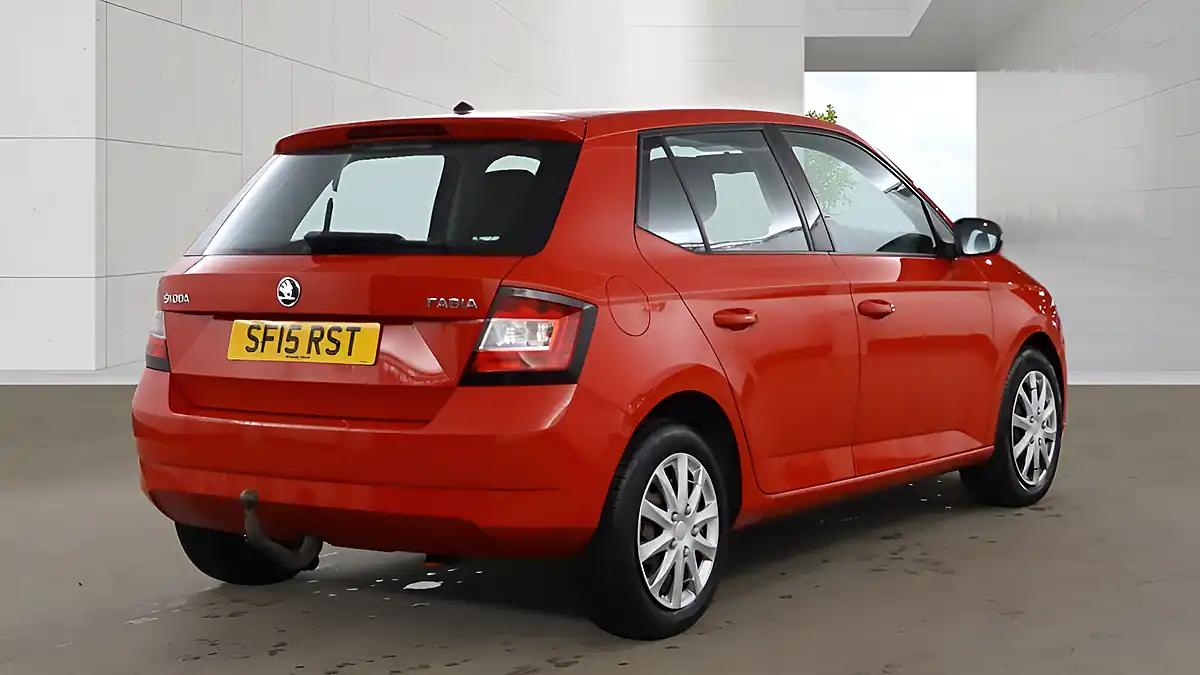 Used 2015 Skoda Fabia S Red - Interior and Exterior details 4
