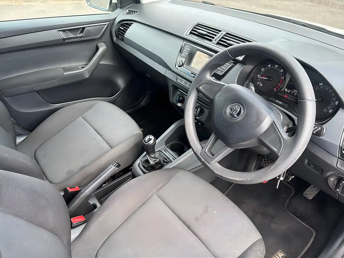 Used 2015 Skoda Fabia S White - Interior and Exterior details 10