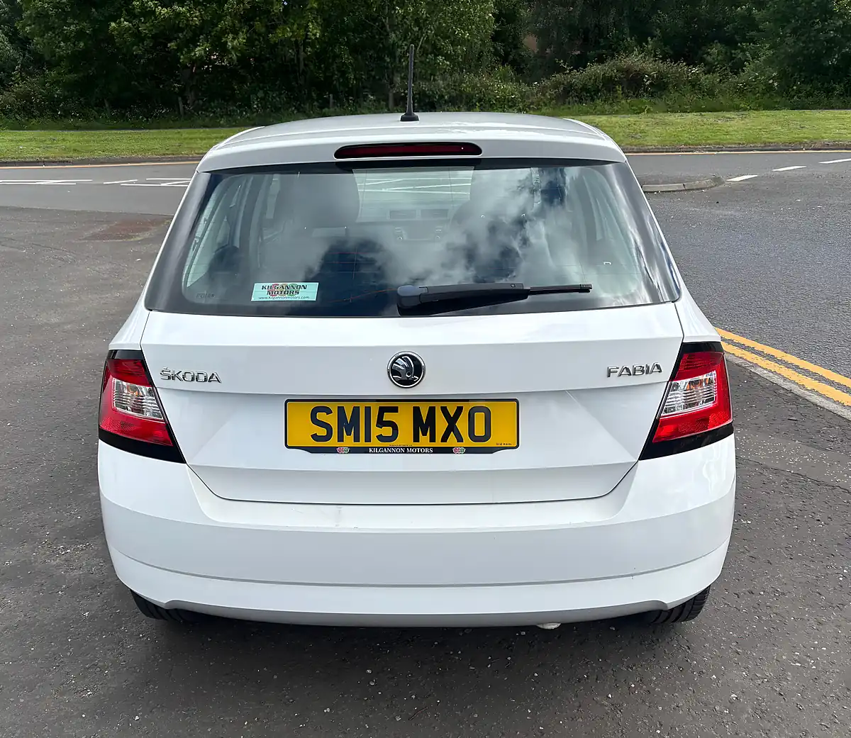 Used 2015 Skoda Fabia S White - Interior and Exterior details 5
