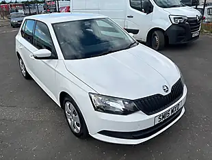 Used 2015 Skoda Fabia S White - Interior and Exterior details 6