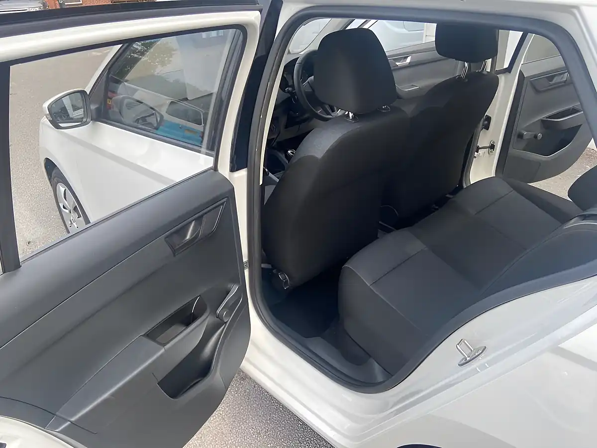 Used 2015 Skoda Fabia S White - Interior and Exterior details 13