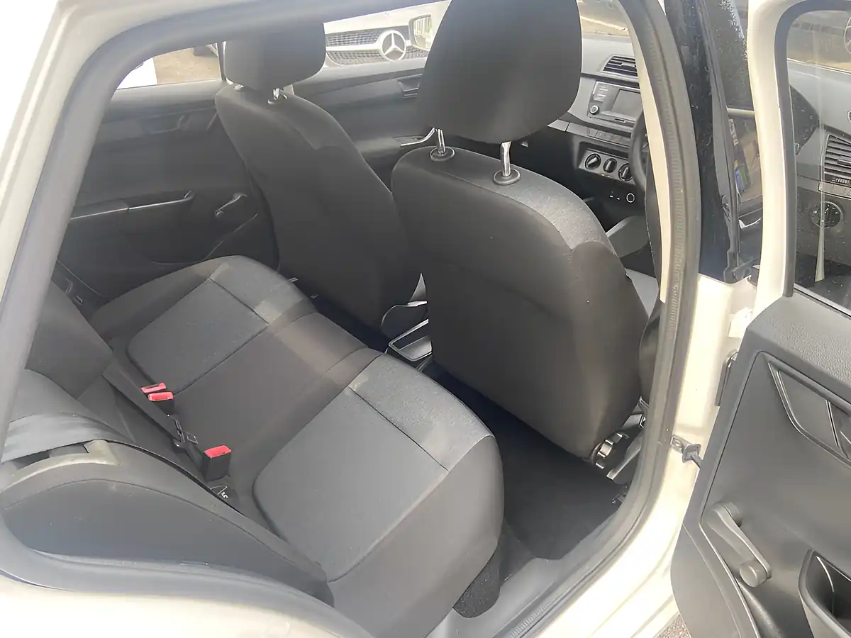 Used 2015 Skoda Fabia S White - Interior and Exterior details 14