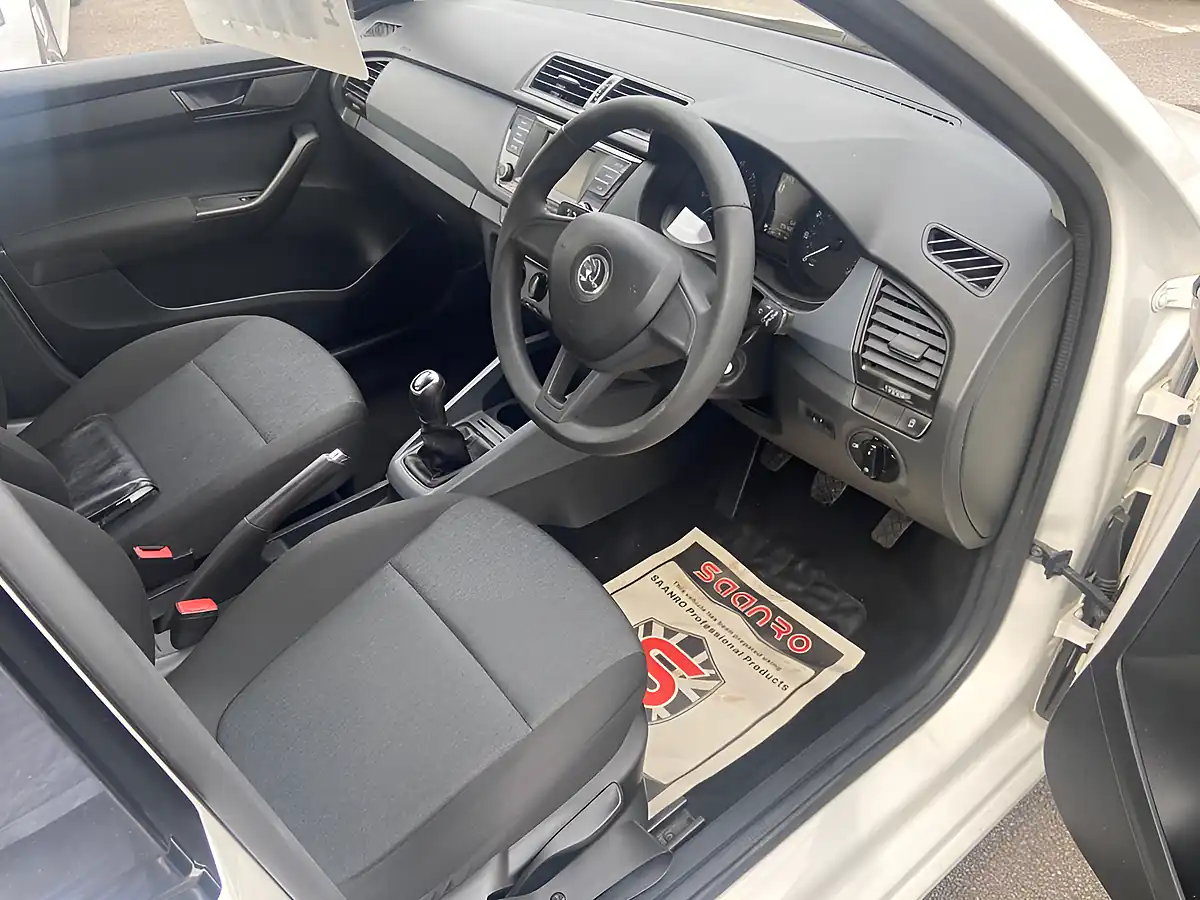 Used 2015 Skoda Fabia S White - Interior and Exterior details 15