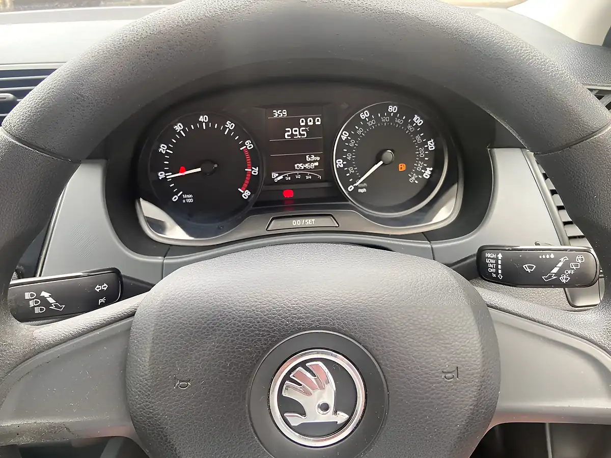 Used 2015 Skoda Fabia S White - Interior and Exterior details 16