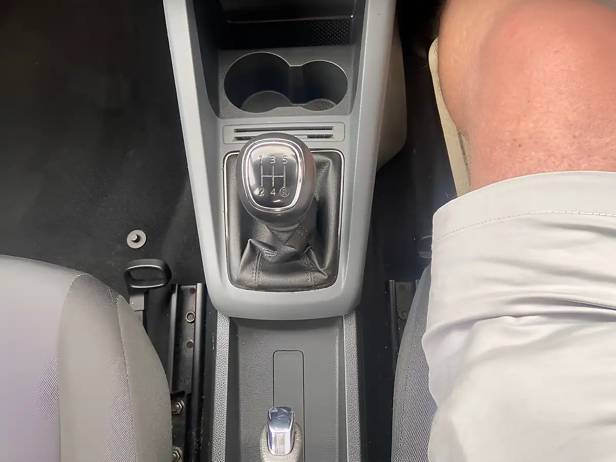 Used 2015 Skoda Fabia S White - Interior and Exterior details 18