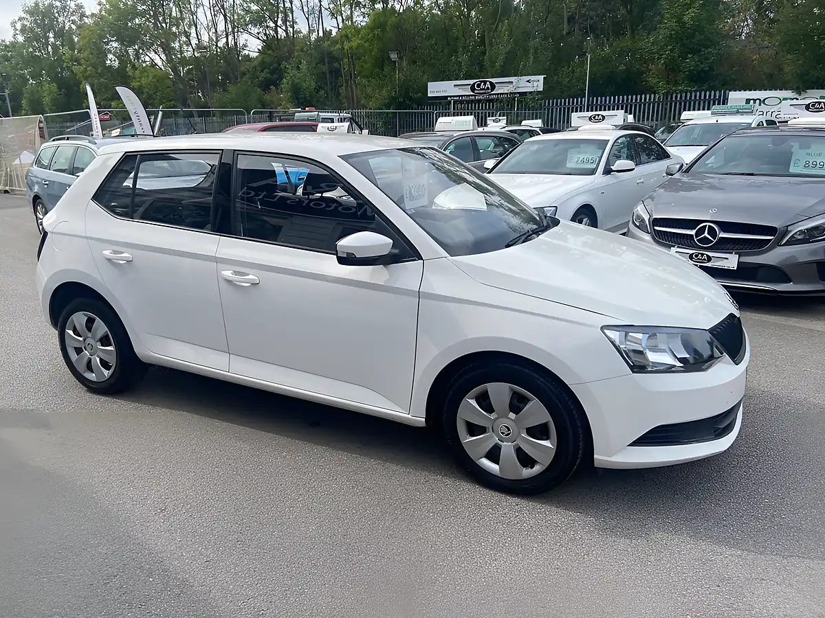 Used 2015 Skoda Fabia S White - Interior and Exterior details 8
