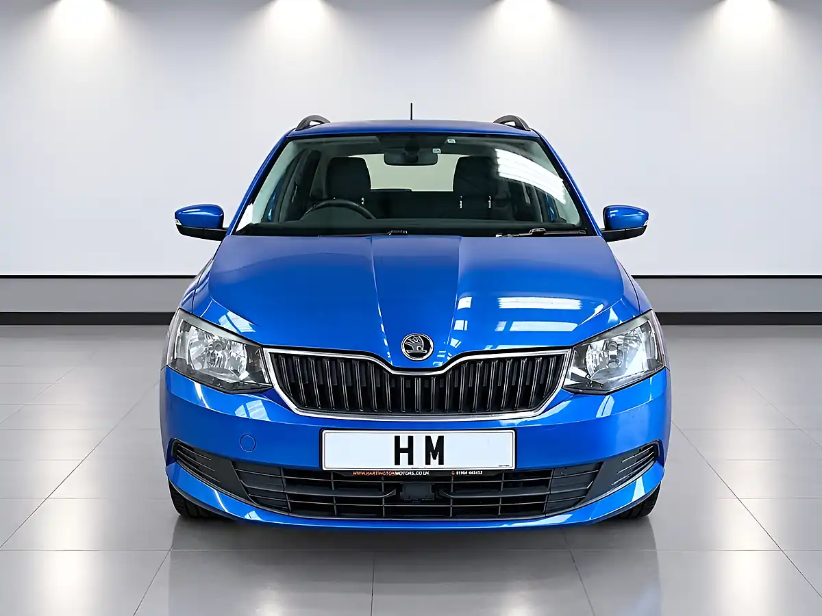 Used 2015 Skoda Fabia Se Blue - Interior and Exterior details 18