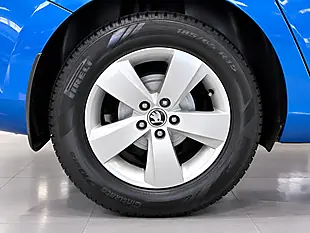 Used 2015 Skoda Fabia Se Blue - Interior and Exterior details 20