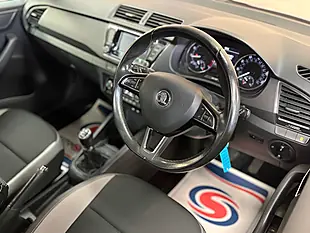 Used 2015 Skoda Fabia Se Blue - Interior and Exterior details 7