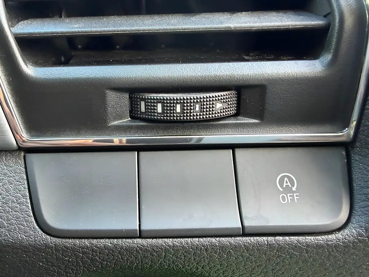 Used 2015 Skoda Fabia Se Green - Interior and Exterior details 15