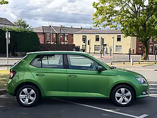 Used 2015 Skoda Fabia Se Green - Interior and Exterior details 7