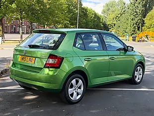 Used 2015 Skoda Fabia Se Green - Interior and Exterior details 8