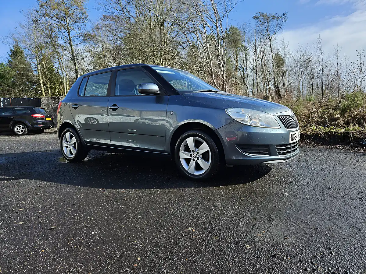 Used 2015 Skoda Fabia Se Grey - Interior and Exterior details 12