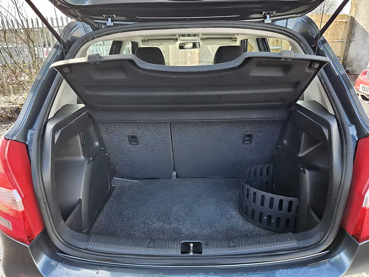 Used 2015 Skoda Fabia Se Grey - Interior and Exterior details 16