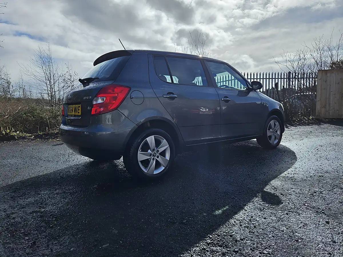 Used 2015 Skoda Fabia Se Grey - Interior and Exterior details 9