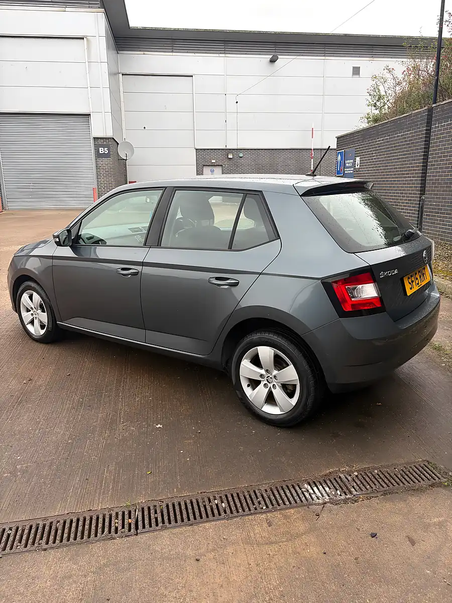 Used 2015 Skoda Fabia Se Grey - Interior and Exterior details 3