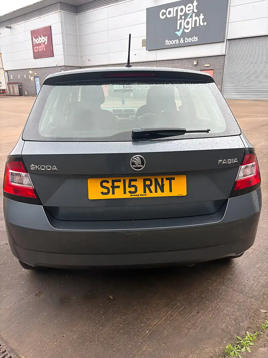 Used 2015 Skoda Fabia Se Grey - Interior and Exterior details 4