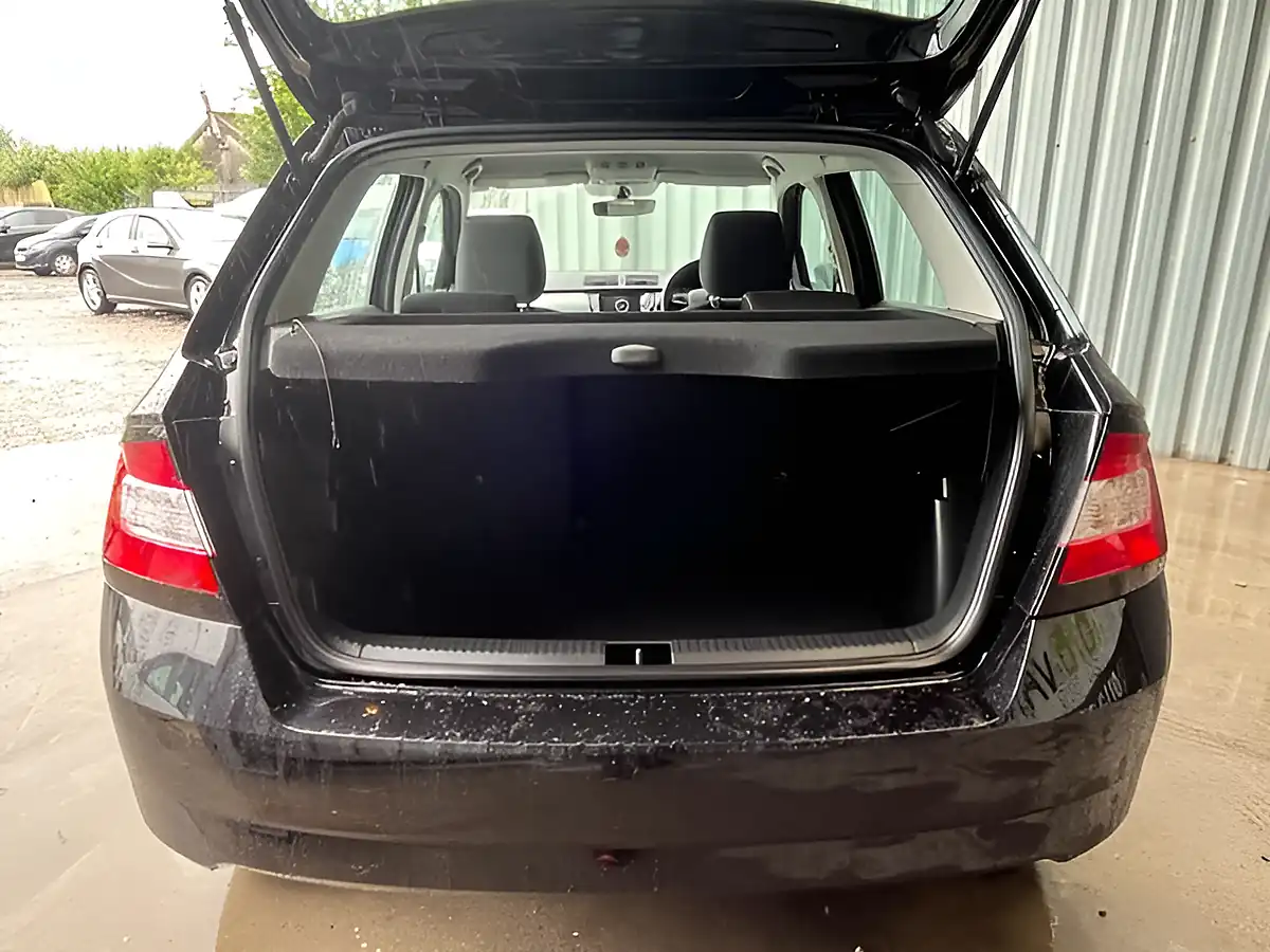 Used 2015 Skoda Fabia Se L Black - Interior and Exterior details 15