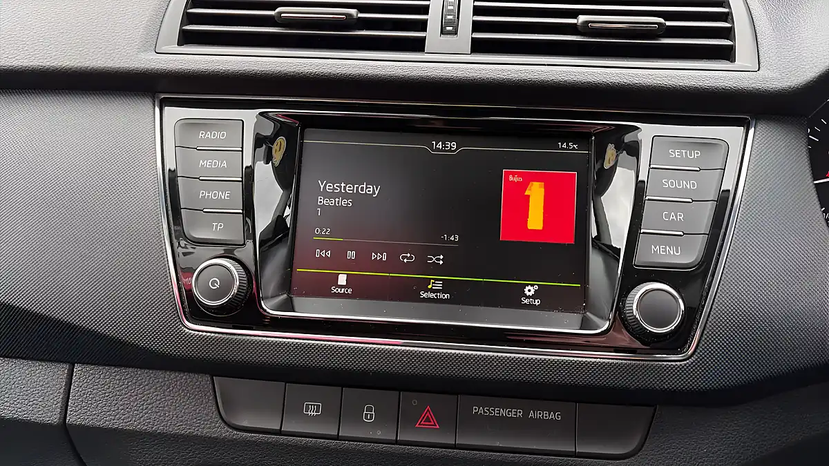 Used 2015 Skoda Fabia Se L Black - Interior and Exterior details 10