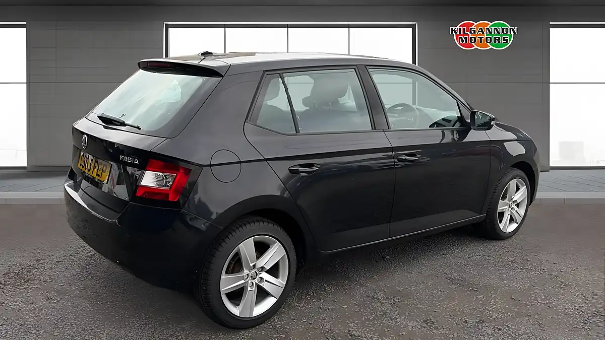 Used 2015 Skoda Fabia Se L Black - Interior and Exterior details 18