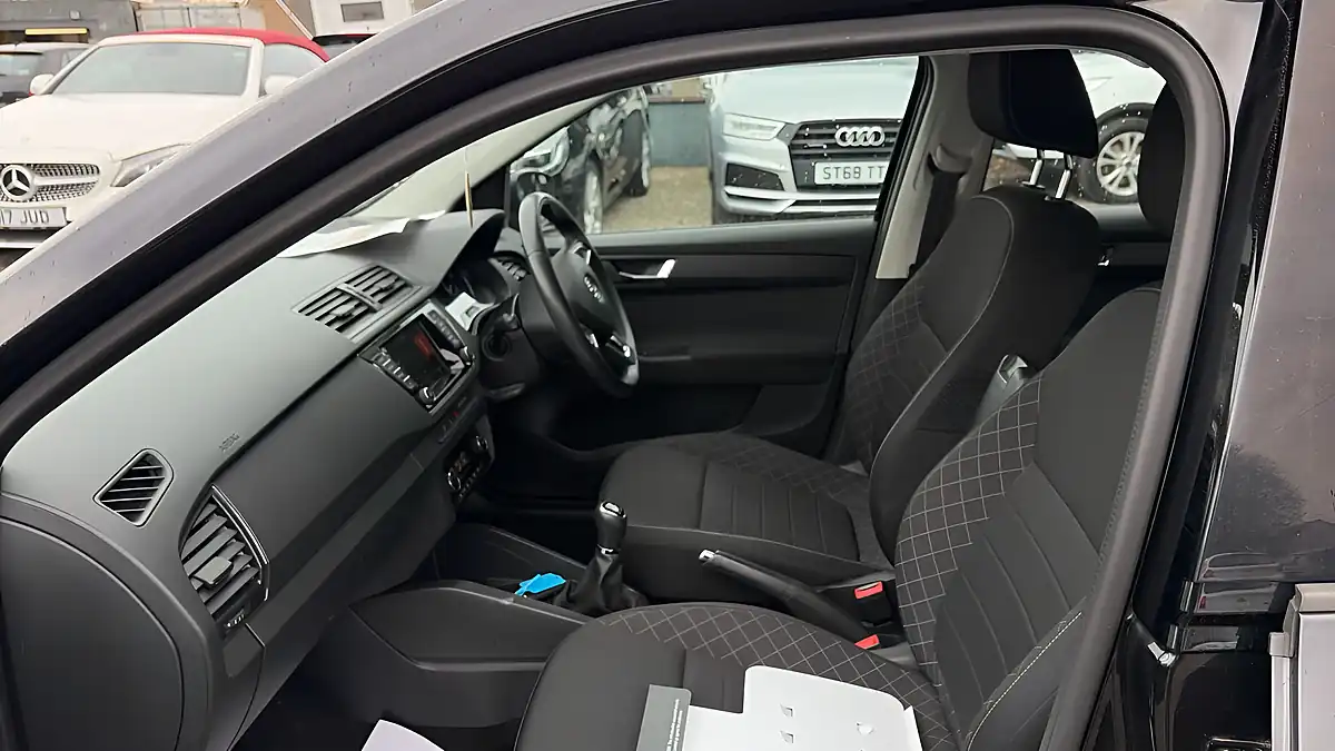 Used 2015 Skoda Fabia Se L Black - Interior and Exterior details 6