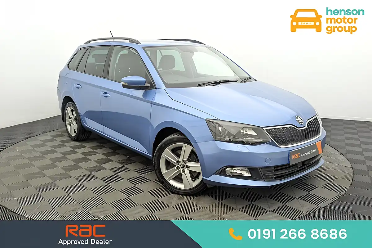 Used 2015 Skoda Fabia Se L Blue - Front View