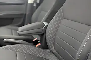 Used 2015 Skoda Fabia Se L Blue - Interior and Exterior details 13