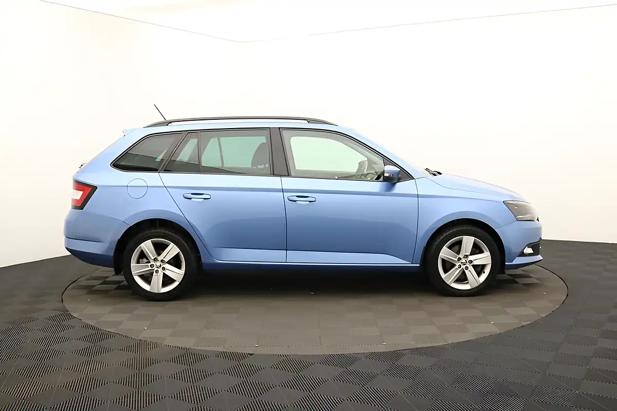 Used 2015 Skoda Fabia Se L Blue - Interior and Exterior details 2
