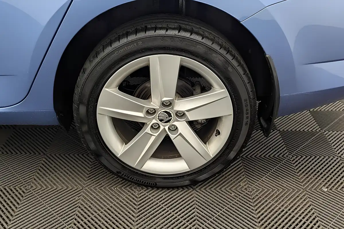 Used 2015 Skoda Fabia Se L Blue - Interior and Exterior details 20