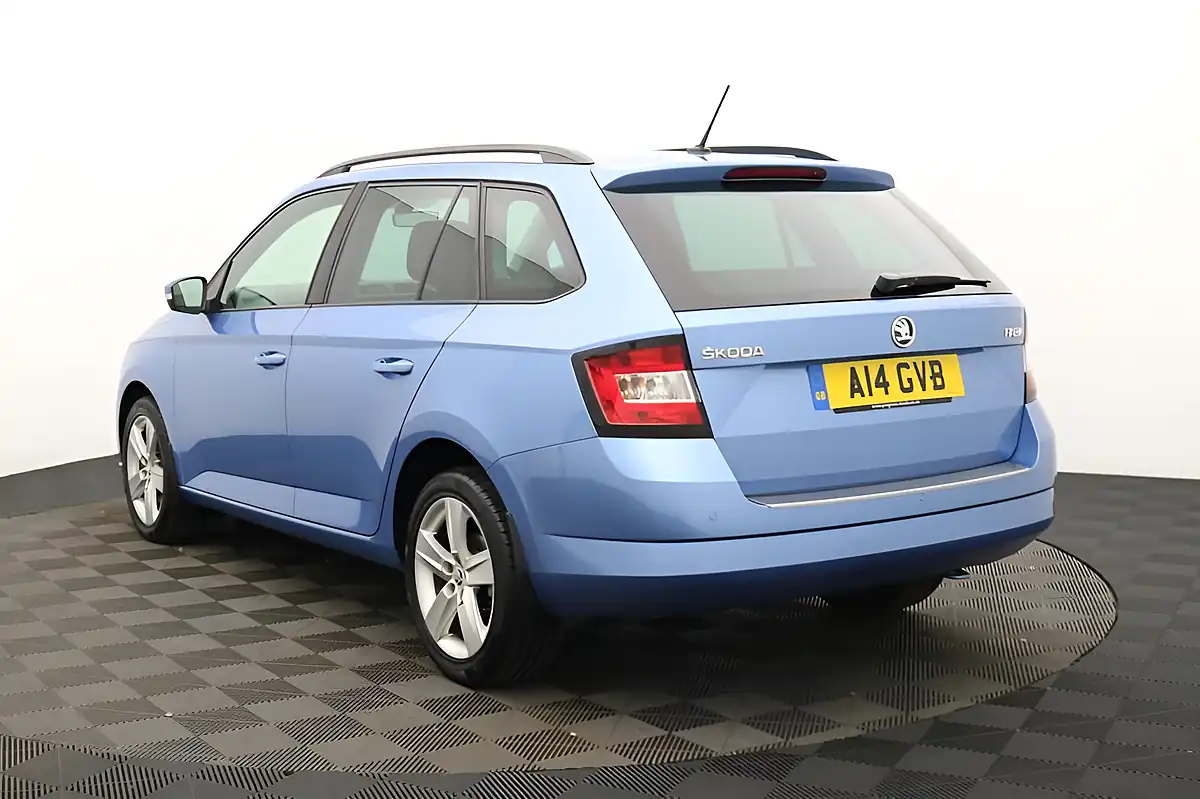 Used 2015 Skoda Fabia Se L Blue - Interior and Exterior details 6