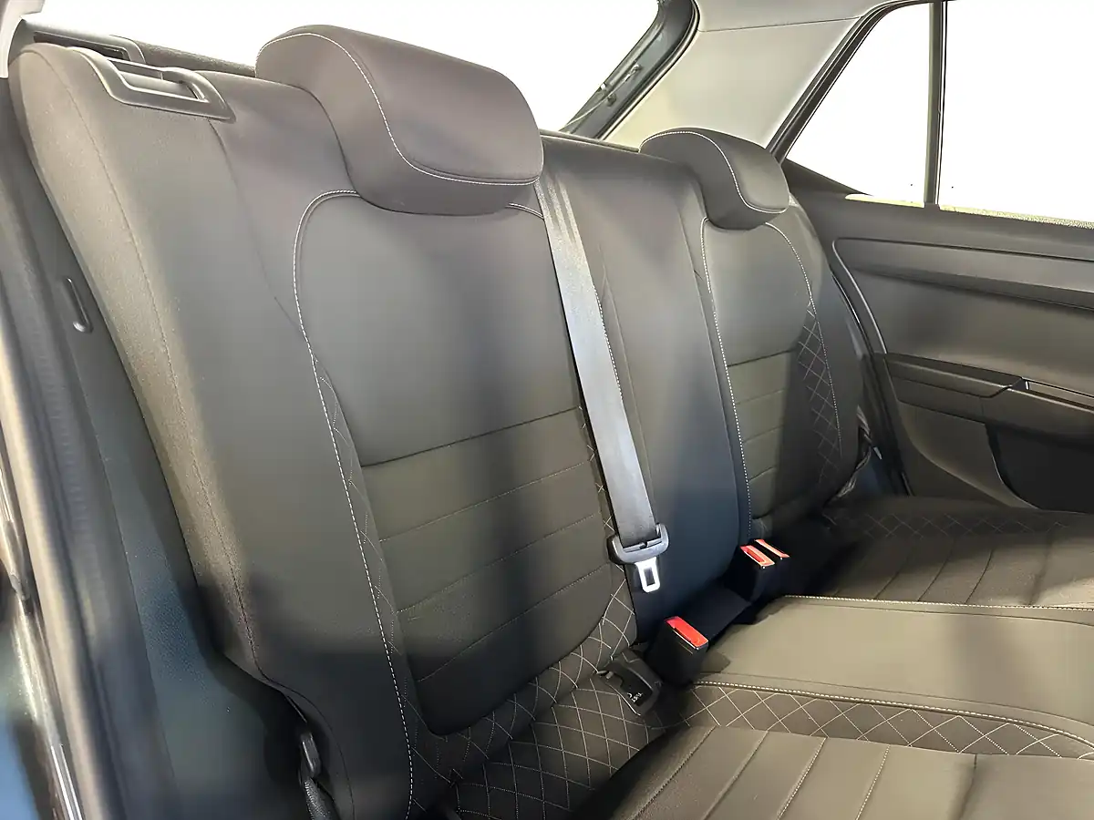 Used 2015 Skoda Fabia Se L Grey - Interior and Exterior details 13