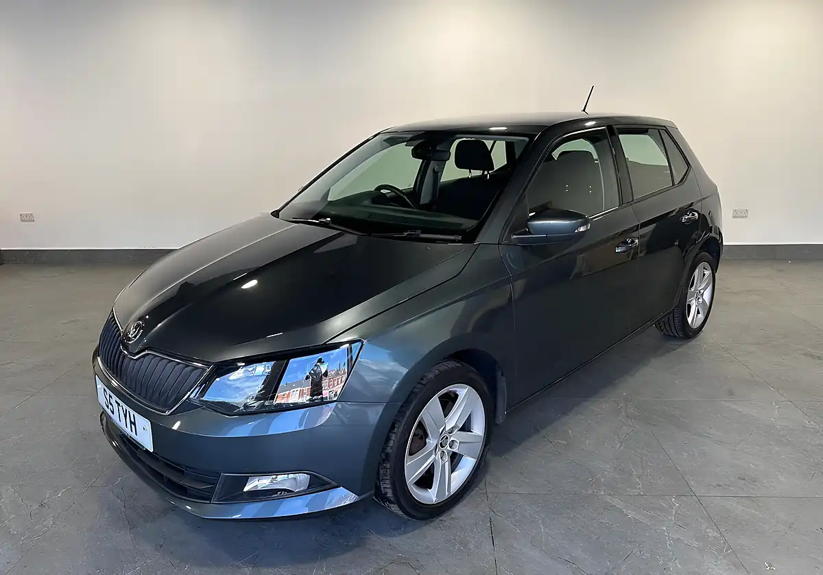 Used 2015 Skoda Fabia Se L Grey - Interior and Exterior details 7