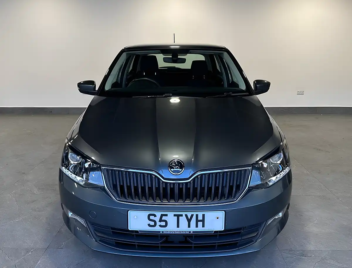 Used 2015 Skoda Fabia Se L Grey - Interior and Exterior details 8
