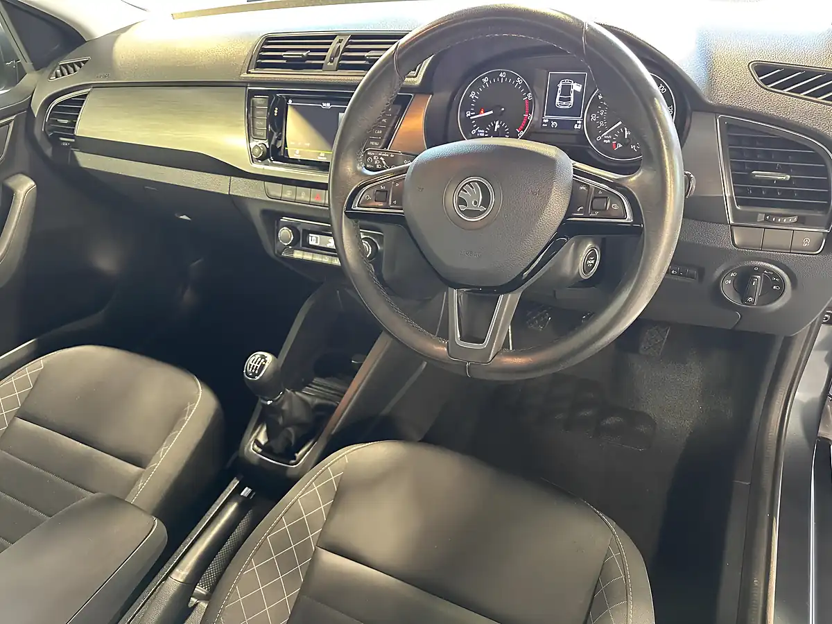 Used 2015 Skoda Fabia Se L Grey - Interior and Exterior details 9