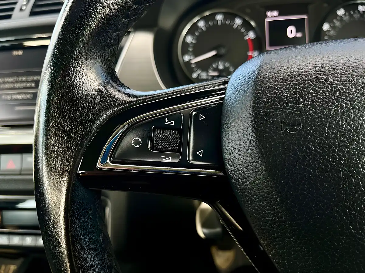 Used 2015 Skoda Fabia Se L Moon White - Interior and Exterior details 14