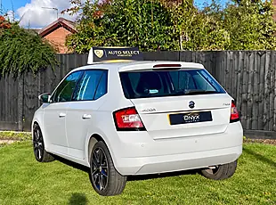 Used 2015 Skoda Fabia Se L Moon White - Interior and Exterior details 6