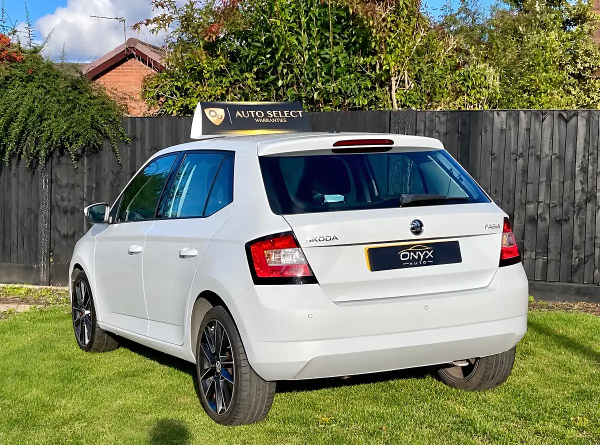 Used 2015 Skoda Fabia Se L Moon White - Interior and Exterior details 6