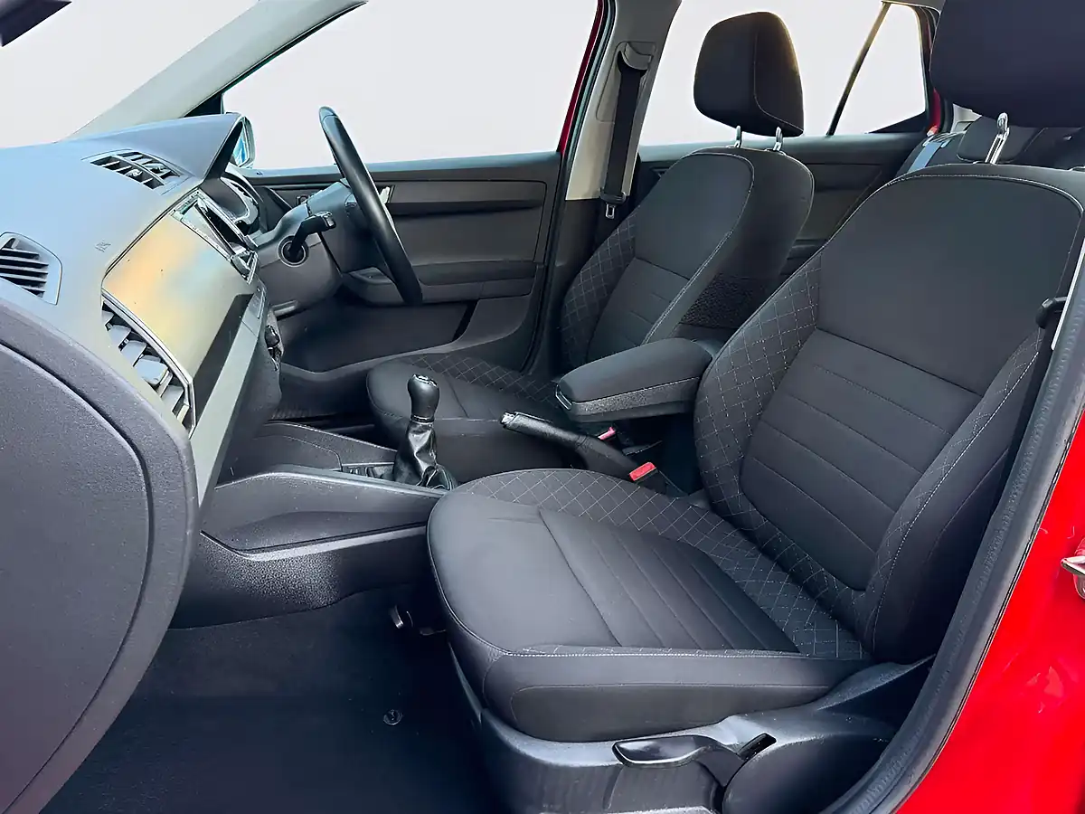 Used 2015 Skoda Fabia Se L Red - Interior and Exterior details 13