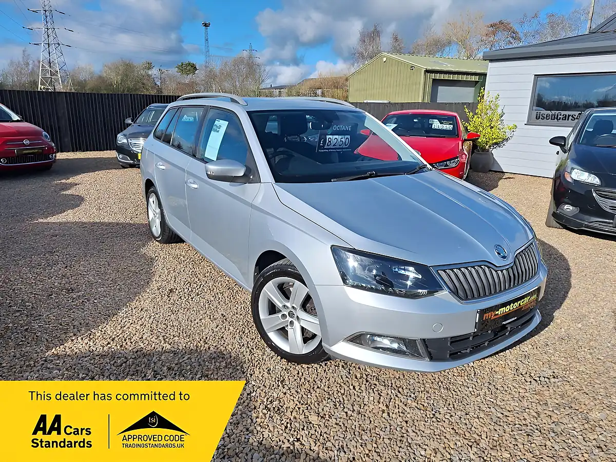 Used 2015 Skoda Fabia Se L Silver - Front View