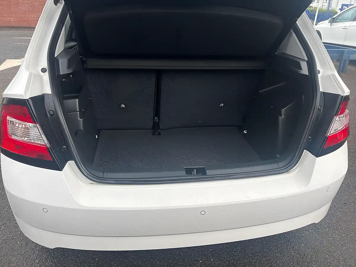 Used 2015 Skoda Fabia Se L White - Interior and Exterior details 11