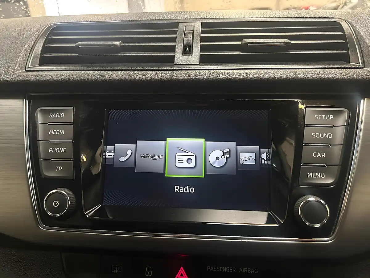 Used 2015 Skoda Fabia Se L White - Interior and Exterior details 14