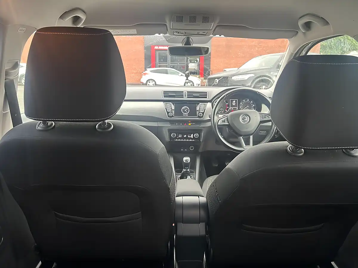 Used 2015 Skoda Fabia Se L White - Interior and Exterior details 18